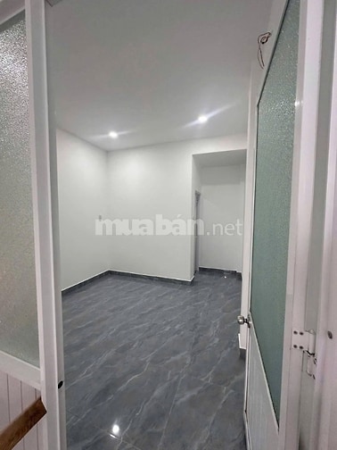 Nhà nguyên căn, Q. phú nhuận 109m2, đầy đủ nội thất, 2PN Giá thuê 13,5