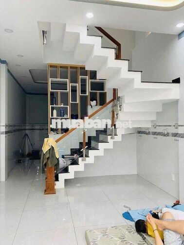 NHÀ MỚI ĐẸP ( GẦN CHỢ CẦU ĐỒNG ) TRỆT LẦU 2PN 3WC. ĐƯỜNG THÔNG