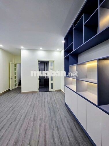 không có căn thứ 2! 120m2 đường 8m TẶNG CĂN NHÀ 4 TẦNG CÓ THANG MÁY