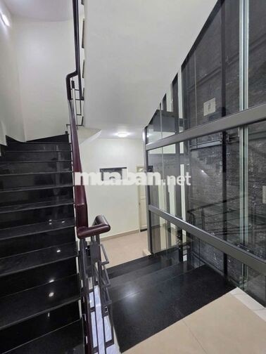không có căn thứ 2! 120m2 đường 8m TẶNG CĂN NHÀ 4 TẦNG CÓ THANG MÁY