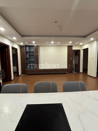 Cho thuê căn hộ khu Ngoại Giao Đoàn