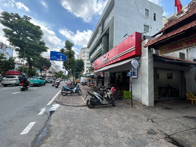 Bán nhà 3 lầu hẻm xe tải 16/4 Đinh Tiên Hoàng. P Sài Gòn   