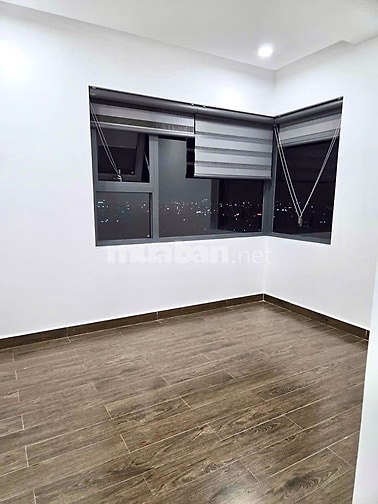 Bán căn góc CC Phú Đông Sky Garden Phạm Văn Đồng 68m2 2PN Sổ sẵn 4tỷ