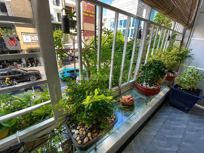 Cho thuê CC 120E/11 Đinh Tiên Hoàng ( Lầu 1 , căn góc) Phường Tân Địn