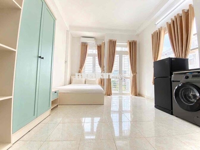 STUDIO BAN CÔNG FULL NỘI THẤT BAN CÔNG GẦN SÂN BAY