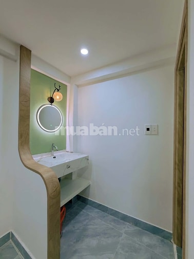 Mình cần bán căn nhà 3.5 tầng kiệt đường Phạm Nhữ Tăng, gần bờ hồ Hà H