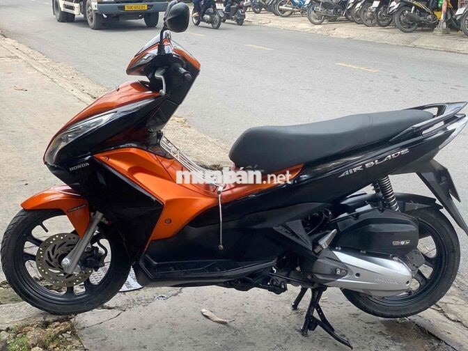 Honda Air Blade Cam đen. CÓ GÓP