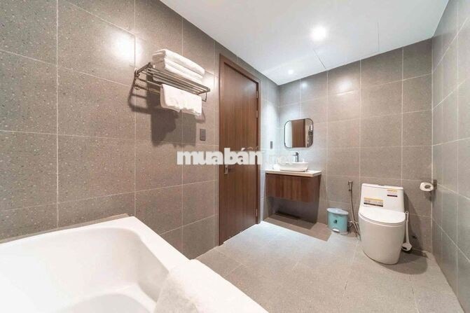 Luxury Beachside Apartment For Rent Thuê Căn Hộ Quite Remote Pool Expa