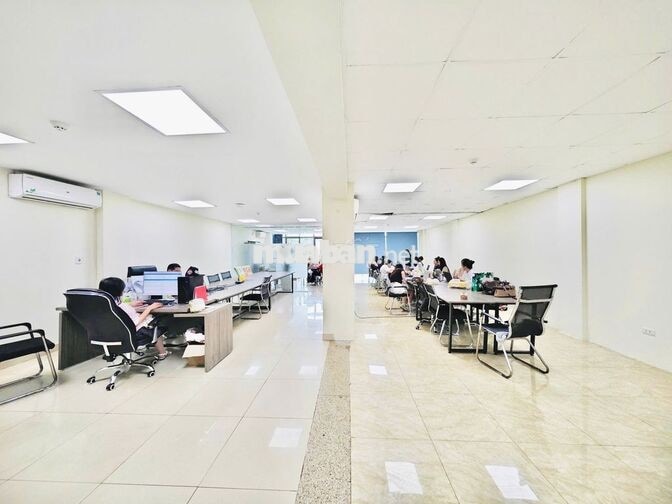 Cho thuê văn phòng Văn Cao 160m2 mới đẹp vuông đét 28tr 