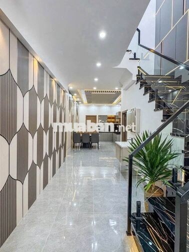 BÁN NHÀ TRỆT LẦU DT RỘNG HẺM 67 PHAN ĐĂNG LƯU GẦN VINCOM HÙNG VƯƠNG