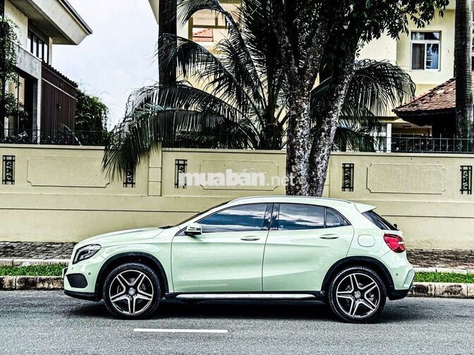 Mercedes GLA 250 4MATIC 2015 -5500miles
