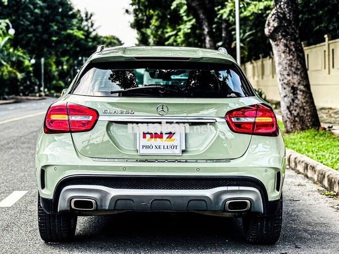 Mercedes GLA 250 4MATIC 2015 -5500miles