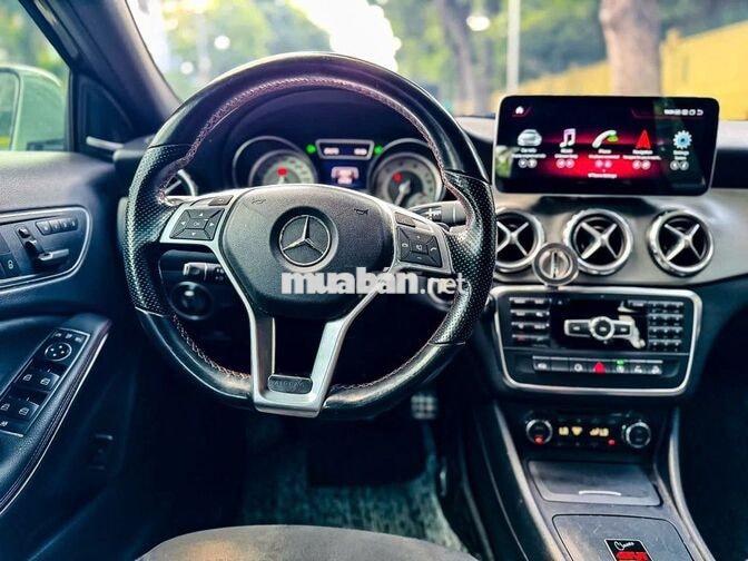 Mercedes GLA 250 4MATIC 2015 -5500miles