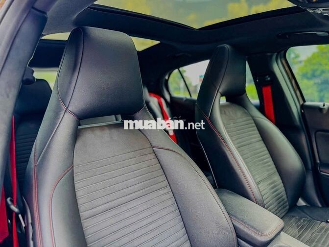 Mercedes GLA 250 4MATIC 2015 -5500miles