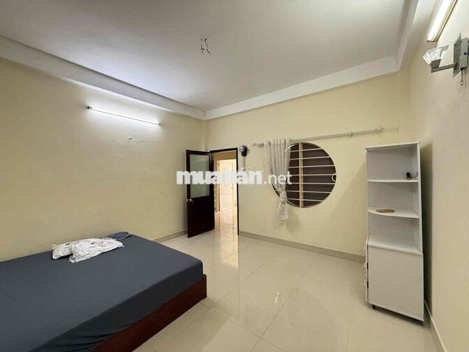 Cực Hiếm!! 2PN Nguyên Tầng 50m2 Balcon 4ng4xe Điện Nhà Nước Q10