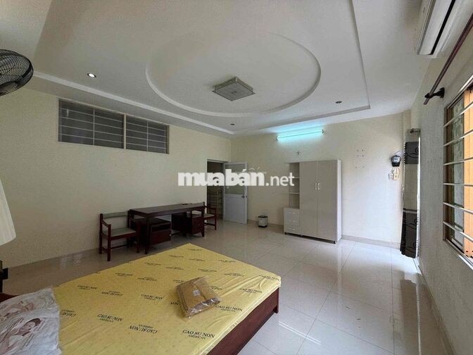 Cực Hiếm!! 2PN Nguyên Tầng 50m2 Balcon 4ng4xe Điện Nhà Nước Q10