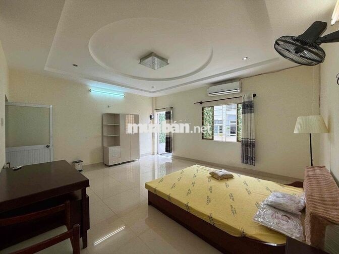 Cực Hiếm!! 2PN Nguyên Tầng 50m2 Balcon 4ng4xe Điện Nhà Nước Q10