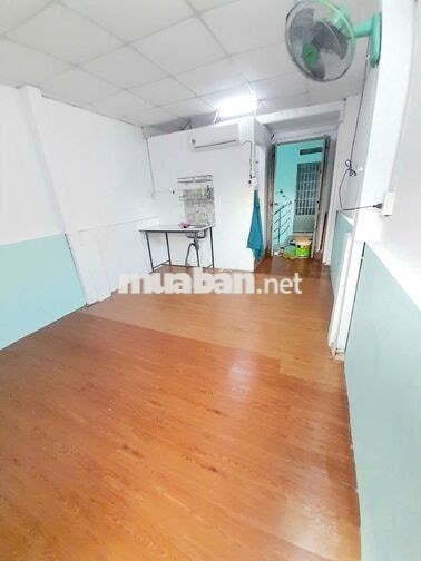 Trống 1 phòng Ban Công ngay Aeon Tân Phú - HUIT - VHU
