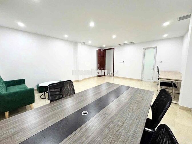 Cho thuê sàn văn phòng 40m2 phố Trung Kính giá 7tr/th