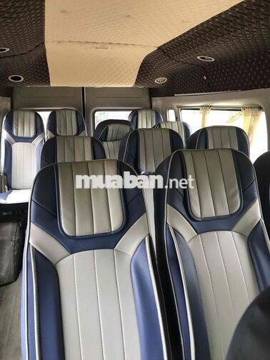 Ford Transit Luxury 2018 Trắng Việt Nam