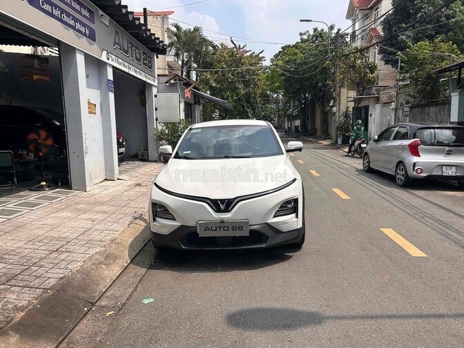 VinFast VF6 Plus 2025 Trắng 22.000 km