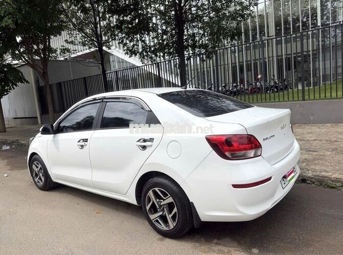 Xe Gia Đình KIA SOLUTO 2023 Trắng zin 1.4MT: 252tr