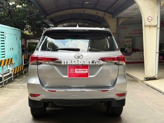 Toyota Fortuner 2023 2.7V 4x2 Bạc 30.454km