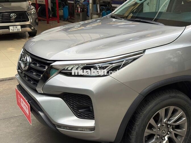 Toyota Fortuner 2023 2.7V 4x2 Bạc 30.454km
