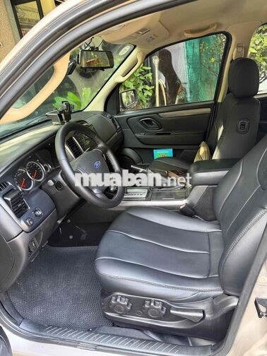 Ford Escape 2012 Vàng cát 5 chỗ