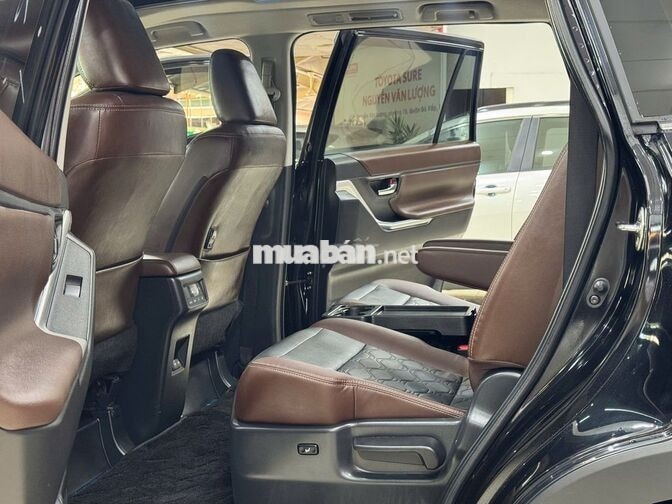 Innova Cross Hybrid 2025-44614km