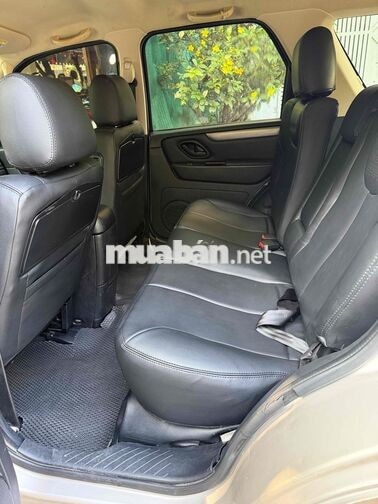 Ford Escape 2012 Vàng cát 5 chỗ