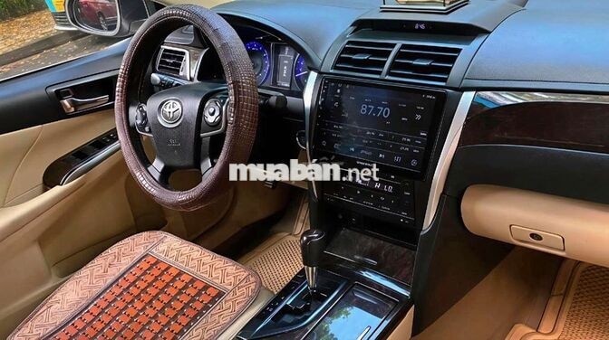 Gia đình bán xe Toyota Camry bản 2.0E đời 2016