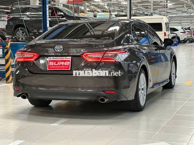 Toyota Camry 2.5Q 2020 Ghi 59.000 km