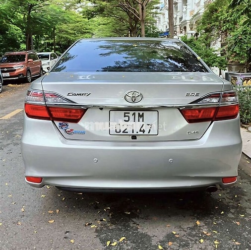 Gia đình bán xe Toyota Camry bản 2.0E đời 2016