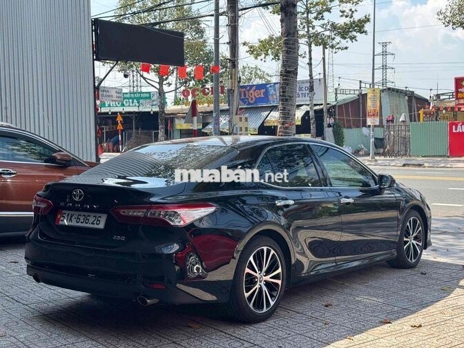 Toyota Camry 2.5Q 2019 Thái Lan Đen Da