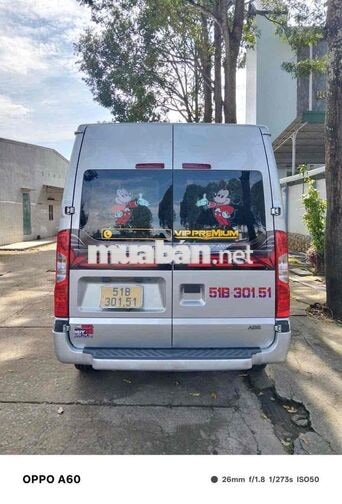 Ford Transit Luxury 16 chỗ Bạc