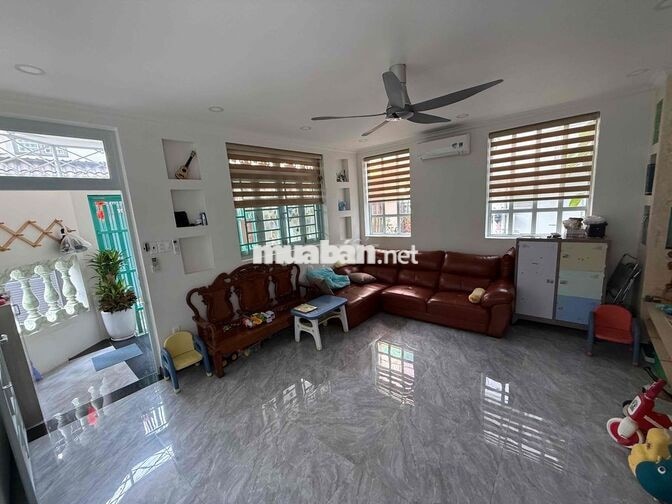 🏡 BÁN NHÀ VỊ TRÍ TRUNG TÂM – THUẬN TIỆN AN CƯ