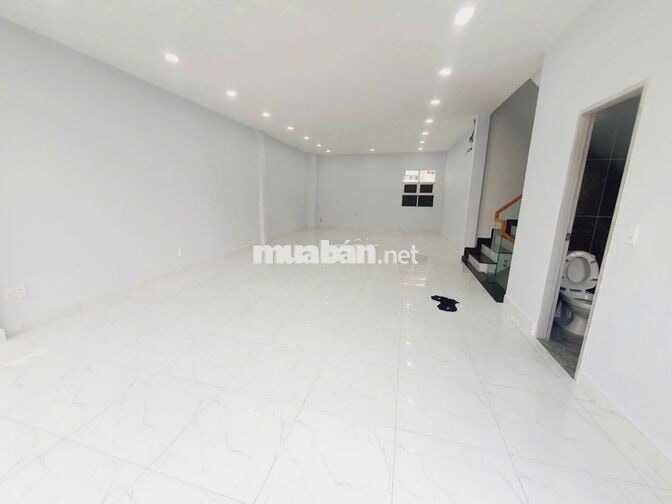 MẶT TIỀN SIÊU RẺ- 402A Huỳnh Văn Bánh, P.13, Phú Nhuận, 5x18m, 4 tầng