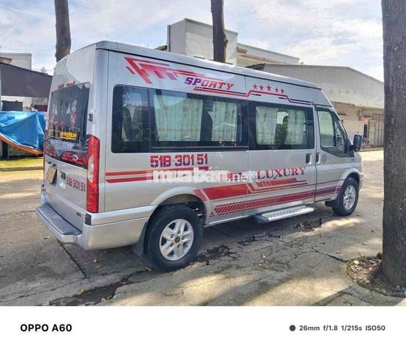 Ford Transit Luxury 16 chỗ Bạc