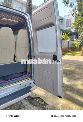 Ford Transit Luxury 16 chỗ Bạc