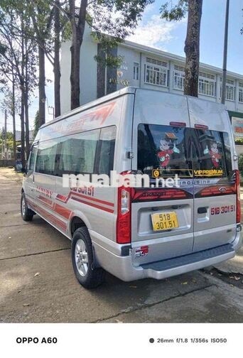 Ford Transit Luxury 16 chỗ Bạc