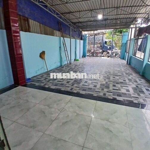 nhà thuê phù hợp vừa ở. vừa làm kho
