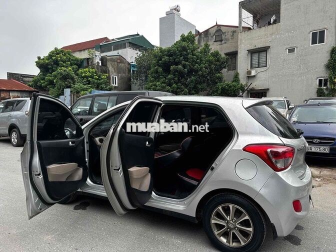 Hyundai Grand i10 2017 Bản đủ Nhập khẩu Bạc