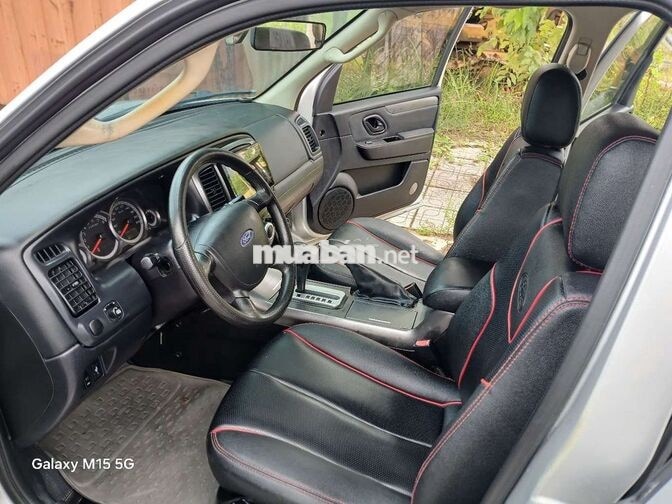 Ford Escape Bạc Tự động 5 chỗ máy 2.3 lợi xăng.
