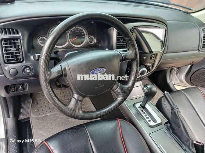 Ford Escape Bạc Tự động 5 chỗ máy 2.3 lợi xăng.