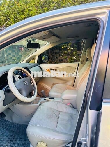 Toyota Innova Số tự động ,xe cực đẹp