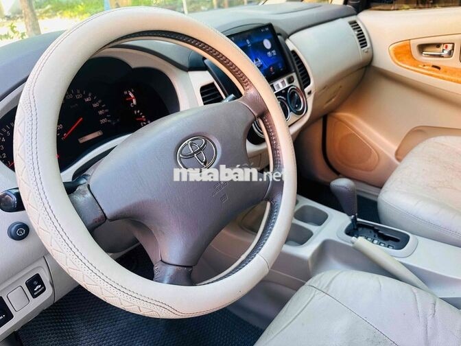 Toyota Innova Số tự động ,xe cực đẹp