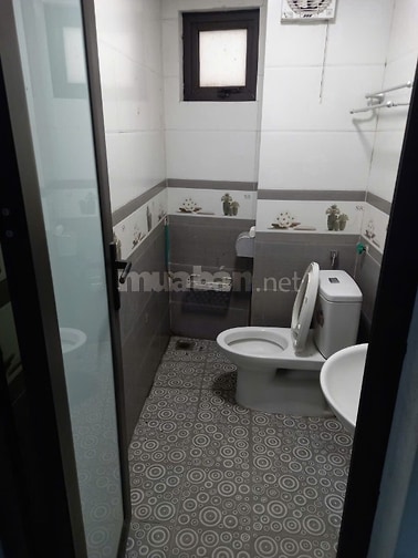 Cho thuê nhà 3 tầng 135 m2 tại La Tinh, Đông La, Hoài Đức. Giá: 6.5 tr