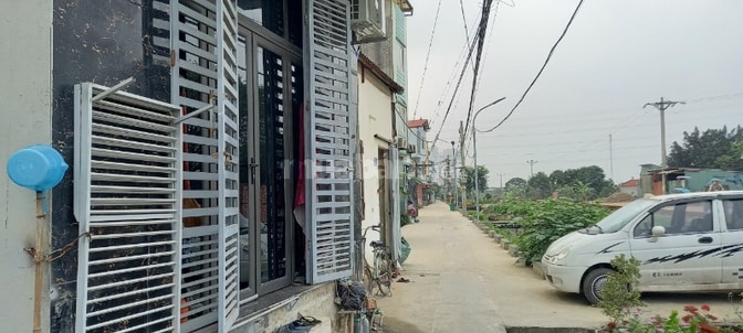 Cho thuê nhà 3 tầng 135 m2 tại La Tinh, Đông La, Hoài Đức. Giá: 6.5 tr