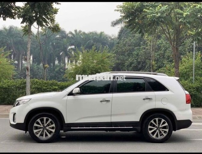 Kia Sorento SUV Trắng 7 chỗ Tự động